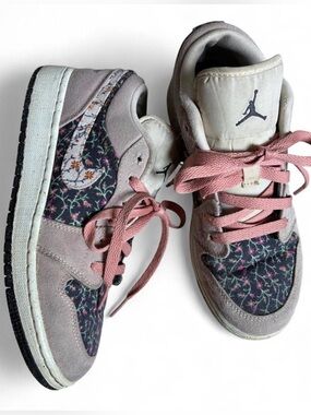 Nike Jordan 1 Low SE Floral Pink Purple Kids 4Y